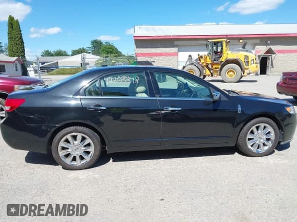 ✅ 2010 Lincoln MKZ • VIN: 3LNHL2JC5AR654679 • Lot: 42803848. Wystawiony na IAAI z przebiegiem 133 862 mil. Bezpłatny archiwum sprzedaży aukcyjnych z USA i szczegółowy raport historii pojazdu na DreamBid. Zdjęcie 14.