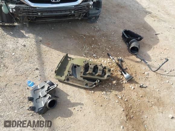 ✅ 2016 Dodge Grand Caravan SXT • VIN: 2C4RDGCG9GR380646 • Lot: 43357836. Listed on IAAI with 76,760 mi. Free auction sales archive from the USA and detailed vehicle history report at DreamBid. Image 12.