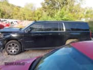 ✅ 2017 Chevrolet Suburban LT • VIN: 1GNSKHKC6HR241424 • Lot: 43352979. Wystawiony na IAAI z przebiegiem 137 631 mil. Bezpłatny archiwum sprzedaży aukcyjnych z USA i szczegółowy raport historii pojazdu na DreamBid. Zdjęcie 14.