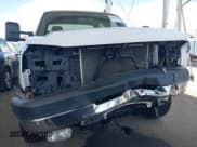✅ 2007 Chevrolet Silverado 2500HD LT1 • VIN: 1GCHK23D57F157098 • Lot: 41987900. Wystawiony na IAAI z przebiegiem 358 398 mil. Bezpłatny archiwum sprzedaży aukcyjnych z USA i szczegółowy raport historii pojazdu na DreamBid. Zdjęcie 13.