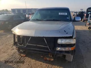 ✅ 2001 Chevrolet Silverado 1500 LS • VIN: 2GCEC19V611199613 • Лот: 69792584. Опубликован ранее на Copart с пробегом 266 785 миль. Бесплатный доступ к архиву аукционных продаж из США и подробный отчёт об истории автомобиля на DreamBid. Изображение 5.