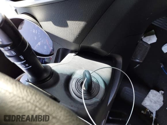 ✅ 2015 Hyundai Veloster RE:FLEX • VIN: KMHTC6AD1FU232984 • Lot: 41570593. Wystawiony na IAAI z przebiegiem 180 435 mil. Bezpłatny archiwum sprzedaży aukcyjnych z USA i szczegółowy raport historii pojazdu na DreamBid. Zdjęcie 11.