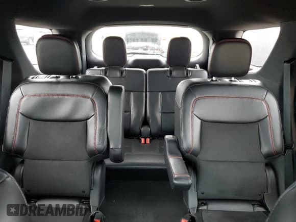 ✅ 2022 Ford Explorer ST-Line • VIN: 1FMSK7KH6NGB71246 • Lot: 91639755. Wystawiony na Copart z przebiegiem 47 436 mil. Bezpłatny archiwum sprzedaży aukcyjnych z USA i szczegółowy raport historii pojazdu na DreamBid. Zdjęcie 10.