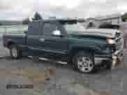 ✅ 2006 Chevrolet Silverado 1500 LS • VIN: 2GCEK19B561266573 • Lot: 71420804. Wystawiony na Copart z przebiegiem 153 471 mil mil. Skorzystaj z bezpłatnego archiwum sprzedaży aukcyjnych z USA i zobacz szczegółowy raport historii pojazdu na DreamBid. Zdjęcie 4.