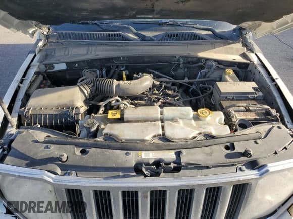 ✅ 2010 Jeep Liberty Sport • VIN: 1J4PN2GK4AW102929 • Lot: 91916515. Listed on Copart with 276,274 mi. Free auction sales archive from the USA and detailed vehicle history report at DreamBid. Image 11.