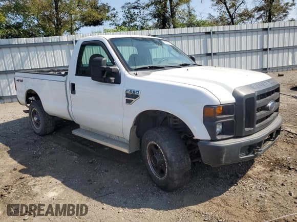 ✅ 2008 Ford F-250 XL • VIN: 1FTNF21568EA15241 • Лот: 69747114. Опубликован ранее на Copart с пробегом 108 602 миль. Бесплатный доступ к архиву аукционных продаж из США и подробный отчёт об истории автомобиля на DreamBid. Изображение 4.