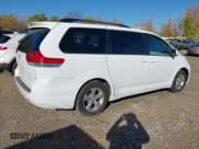 ✅ 2013 Toyota Sienna LE AAS • VIN: 5TDKK3DC0DS352877 • Лот: 43483758. Опубликован ранее на IAAI с пробегом 225 296 миль. Бесплатный доступ к архиву аукционных продаж из США и подробный отчёт об истории автомобиля на DreamBid. Изображение 4.