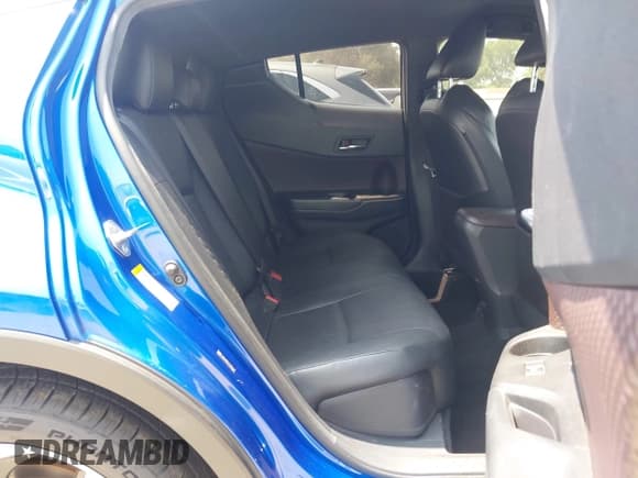 ✅ 2019 Toyota C-HR XLE • VIN: JTNKHMBX1K1021113 • Lot: 42275477. Listed on IAAI with 85,360 mi. Free auction sales archive from the USA and detailed vehicle history report at DreamBid. Image 8.