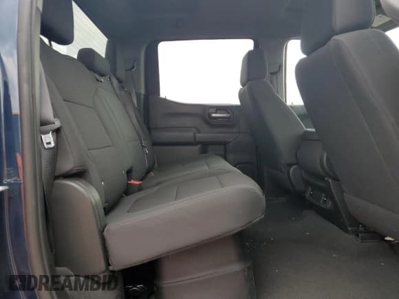 ✅ 2021 Chevrolet Silverado 1500 Custom • VIN: 3GCPYBEH1MG185453 • Lot: 78281804. Wystawiony na Copart z przebiegiem 75 380 mil. Bezpłatny archiwum sprzedaży aukcyjnych z USA i szczegółowy raport historii pojazdu na DreamBid. Zdjęcie 10.