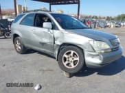 ✅ 2002 Lexus RX 300 • VIN: JTJHF10UX20283582 • Lot: 42402756. Wystawiony na IAAI z przebiegiem 168 936 mil. Bezpłatny archiwum sprzedaży aukcyjnych z USA i szczegółowy raport historii pojazdu na DreamBid. Zdjęcie 1.