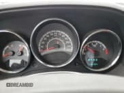 ✅ 2010 Dodge Caliber Mainstreet • VIN: 1B3CB3HA0AD614886 • Лот: 79637844. Опубликован ранее на Copart с пробегом 136 304 миль. Бесплатный доступ к архиву аукционных продаж из США и подробный отчёт об истории автомобиля на DreamBid. Изображение 9.