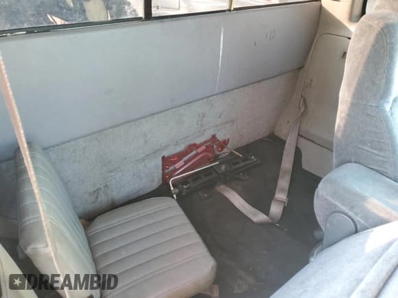 ✅ 1994 Chevrolet S-10 LS • VIN: 1GCCS19Z6R8207201 • Lot: 90338075. Wystawiony na Copart z przebiegiem 201 517 mil. Bezpłatny archiwum sprzedaży aukcyjnych z USA i szczegółowy raport historii pojazdu na DreamBid. Zdjęcie 10.