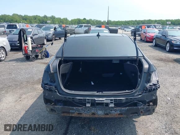 ✅ 2014 Mercedes-Benz E 350 Luxury • VIN: WDDHF8JB4EA792922 • Lot: 42389605. Wystawiony na IAAI z przebiegiem Nie podano. Bezpłatny archiwum sprzedaży aukcyjnych z USA i szczegółowy raport historii pojazdu na DreamBid. Zdjęcie 16.