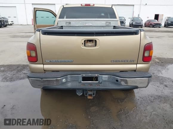 ✅ 2000 Chevrolet Silverado 1500 LS • VIN: 2GCEK19V8Y1310899 • Лот: 43646953. Опубликован ранее на IAAI с пробегом 232 861 миль. Бесплатный доступ к архиву аукционных продаж из США и подробный отчёт об истории автомобиля на DreamBid. Изображение 6.