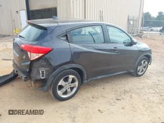 ✅ 2017 Honda HR-V LX • VIN: 3CZRU5H37HM721720 • Lot: 43636839. Wystawiony na IAAI z przebiegiem 102 765 mil. Bezpłatny archiwum sprzedaży aukcyjnych z USA i szczegółowy raport historii pojazdu na DreamBid. Zdjęcie 4.