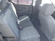 ✅ 2018 Chevrolet Traverse LS • VIN: 1GNERFKW4JJ261313 • Lot: 43489045. Wystawiony na IAAI z przebiegiem 65 355 mil. Bezpłatny archiwum sprzedaży aukcyjnych z USA i szczegółowy raport historii pojazdu na DreamBid. Zdjęcie 8.