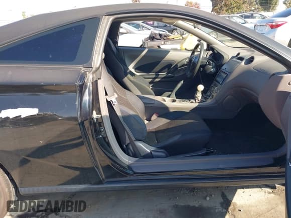 ✅ 2001 Toyota Celica GT • VIN: JTDDR32TX10095121 • Lot: 43815313. Listed on IAAI with 165,549 mi. Free auction sales archive from the USA and detailed vehicle history report at DreamBid. Image 5.