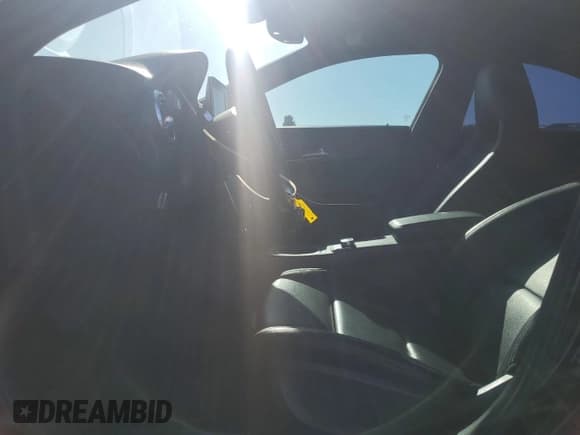 ✅ 2016 Mercedes-Benz CLA 250 • VIN: WDDSJ4EB3GN330001 • Лот: 82355935. Опубликован ранее на Copart с пробегом 90 605 миль. Бесплатный доступ к архиву аукционных продаж из США и подробный отчёт об истории автомобиля на DreamBid. Изображение 7.