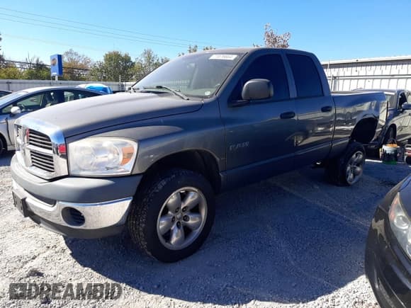 ✅ 2008 Dodge 1500 ST • VIN: 1D7HU18N88S569827 • Лот: 77076664. Опубликован ранее на Copart с пробегом 166 885 миль. Бесплатный доступ к архиву аукционных продаж из США и подробный отчёт об истории автомобиля на DreamBid. Изображение 1.