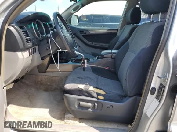 ✅ 2006 Toyota 4Runner SR5 • VIN: JTEZT14R568008775 • Лот: 54732425. Опубликован ранее на Copart с пробегом 332 430 миль. Бесплатный доступ к архиву аукционных продаж из США и подробный отчёт об истории автомобиля на DreamBid. Изображение 7.