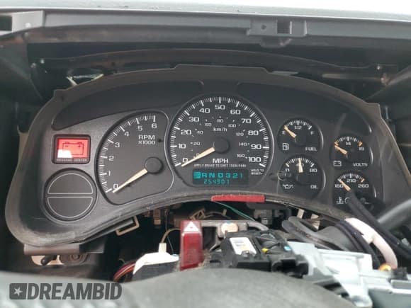 ✅ 2002 Chevrolet Suburban Z71 • VIN: 3GNFK16T12G337293 • Lot: 45226565. Wystawiony na Copart z przebiegiem 254 901 mil. Bezpłatny archiwum sprzedaży aukcyjnych z USA i szczegółowy raport historii pojazdu na DreamBid. Zdjęcie 9.