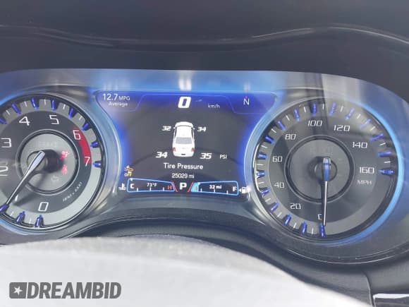 ✅ 2023 Chrysler 300 C • VIN: 2C3CCAPJ5PH500965 • Lot: 41464798. Wystawiony na IAAI z przebiegiem 25 029 mil. Bezpłatny archiwum sprzedaży aukcyjnych z USA i szczegółowy raport historii pojazdu na DreamBid. Zdjęcie 7.