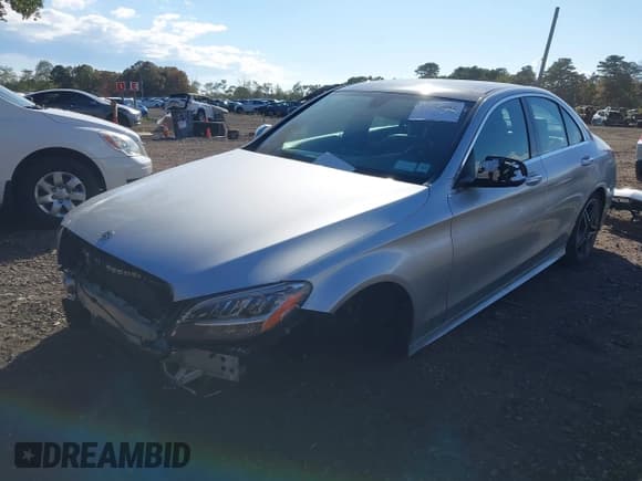 ✅ 2021 Mercedes-Benz C 300 • VIN: W1KWF8EB0MR648981 • Lot: 43485082. Wystawiony na IAAI z przebiegiem 57 483 mil. Bezpłatny archiwum sprzedaży aukcyjnych z USA i szczegółowy raport historii pojazdu na DreamBid. Zdjęcie 19.