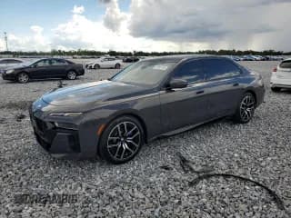 ✅ 2023 BMW 7 Series 740i • VIN: WBA23EH04PCN30141 • Лот: 81850195. Опубликован ранее на Copart с пробегом 19 006 миль. Бесплатный доступ к архиву аукционных продаж из США и подробный отчёт об истории автомобиля на DreamBid. Изображение 1.