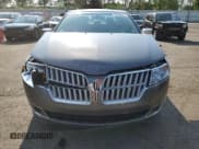 ✅ 2011 Lincoln MKZ • VIN: 3LNHL2GCXBR759985 • Lot: 57068065. Wystawiony na Copart z przebiegiem 170 875 mil. Bezpłatny archiwum sprzedaży aukcyjnych z USA i szczegółowy raport historii pojazdu na DreamBid. Zdjęcie 5.