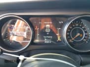 ✅ 2021 Jeep Wrangler Sport • VIN: 1C4HJXAGXMW541550 • Lot: 57488435. Wystawiony na Copart z przebiegiem 80 580 mil. Bezpłatny archiwum sprzedaży aukcyjnych z USA i szczegółowy raport historii pojazdu na DreamBid. Zdjęcie 9.