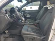 ✅ 2021 Audi Q3 S line Premium • VIN: WA1DECF32M1099355 • Lot: 91626765. Wystawiony na Copart z przebiegiem 50 750 mil. Bezpłatny archiwum sprzedaży aukcyjnych z USA i szczegółowy raport historii pojazdu na DreamBid. Zdjęcie 7.