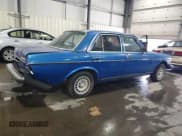 ✅ 1983 Mercedes-Benz 300 D • VIN: WDBAB33A6DB034893 • Лот: 49307094. Опубликован ранее на Copart с пробегом 111 561 миль. Бесплатный доступ к архиву аукционных продаж из США и подробный отчёт об истории автомобиля на DreamBid. Изображение 3.