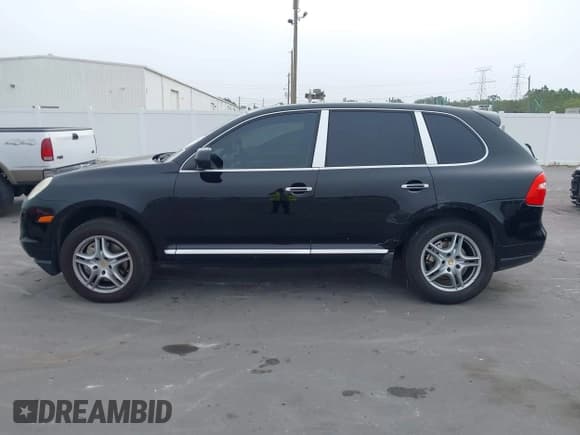 ✅ 2008 Porsche Cayenne S • VIN: WP1AB29PX8LA47023 • Lot: 43772836. Listed on IAAI with 172,608 mi. Free auction sales archive from the USA and detailed vehicle history report at DreamBid. Image 14.