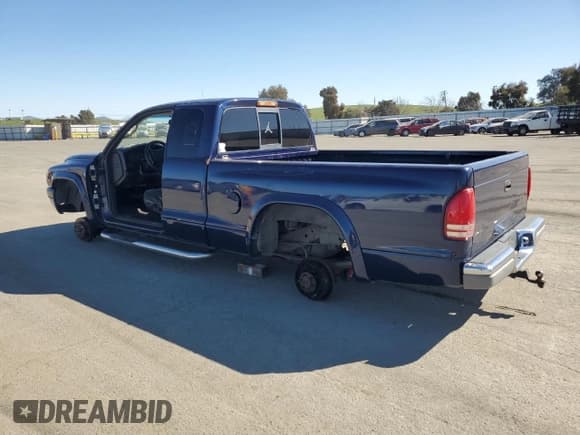 ✅ 2001 Dodge Dakota Sport • VIN: 1B7GG22N91S109111 • Lot: 48365845. Wystawiony na Copart z przebiegiem Nie podano. Bezpłatny archiwum sprzedaży aukcyjnych z USA i szczegółowy raport historii pojazdu na DreamBid. Zdjęcie 2.