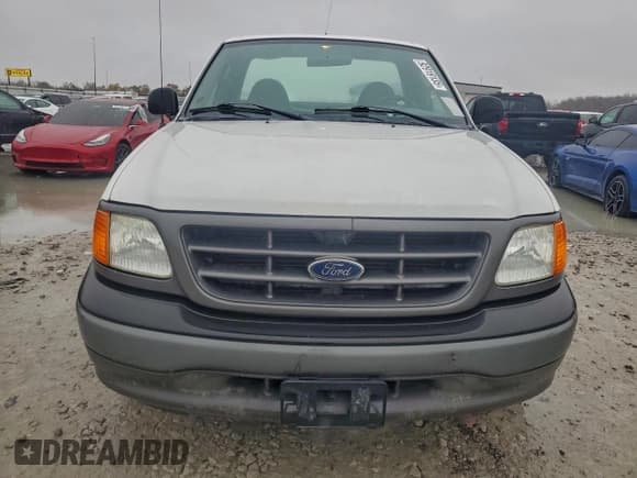 ✅ 2004 Ford F-150 XL • VIN: 2FTRF17264CA38446 • Lot: 92919135. Wystawiony na Copart z przebiegiem 196 136 mil. Bezpłatny archiwum sprzedaży aukcyjnych z USA i szczegółowy raport historii pojazdu na DreamBid. Zdjęcie 5.