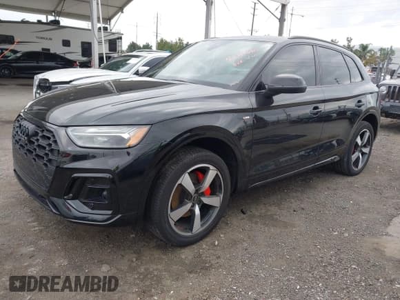 ✅ 2024 Audi Q5 S line Premium Plus • VIN: WA1EAAFY0R2041438 • Lot: 43740640. Wystawiony na IAAI z przebiegiem 21 309 mil. Bezpłatny archiwum sprzedaży aukcyjnych z USA i szczegółowy raport historii pojazdu na DreamBid. Zdjęcie 17.