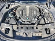 ✅ 2013 BMW 7 Series 750Li xDrive • VIN: WBAYF8C5XDD141533 • Lot: 86252435. Wystawiony na Copart z przebiegiem 64 511 mil. Bezpłatny archiwum sprzedaży aukcyjnych z USA i szczegółowy raport historii pojazdu na DreamBid. Zdjęcie 11.