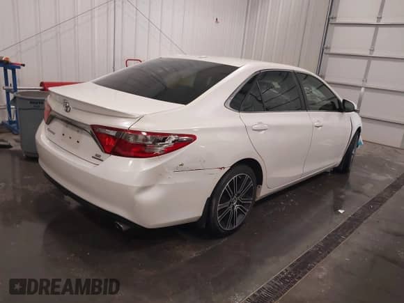 2016 Toyota Camry SE with VIN 4T1BF1FK7GU510141, listed as a IAAI auction lot 42377583 with 118,153 mi miles and . Bid and sale history available at DreamBid. Image 4.