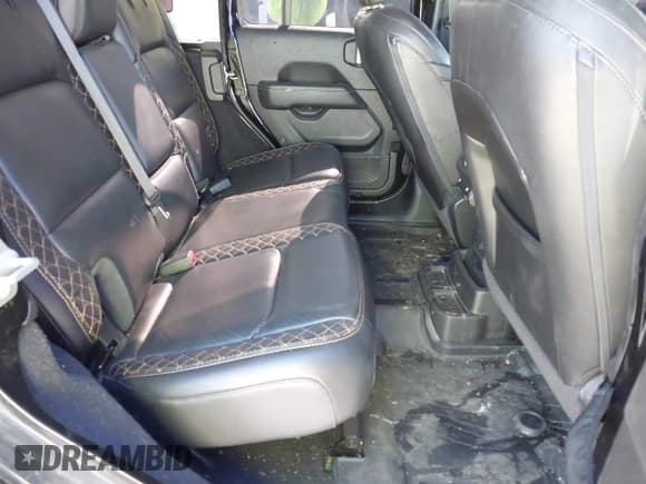 ✅ 2021 Jeep Wrangler Unlimited Sahara • VIN: 1C4HJXEG5MW595591 • Lot: 43143570. Listed on IAAI with 105,955 mi. Free auction sales archive from the USA and detailed vehicle history report at DreamBid. Image 8.