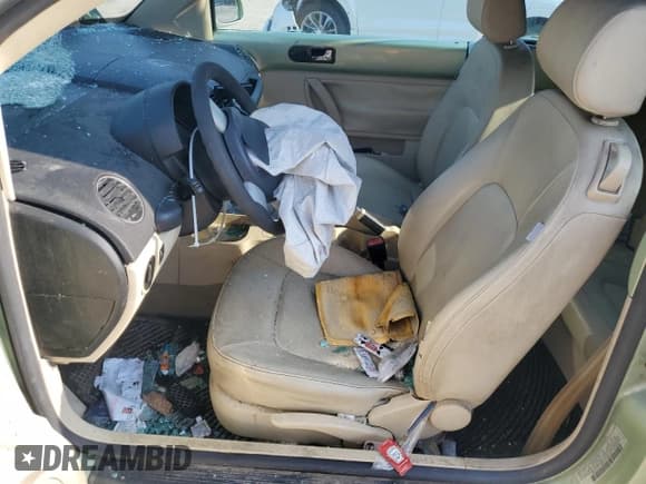 ✅ 2007 Volkswagen Beetle • VIN: 3VWRF31Y37M416043 • Lot: 64549595. Wystawiony na Copart z przebiegiem Nie podano. Bezpłatny archiwum sprzedaży aukcyjnych z USA i szczegółowy raport historii pojazdu na DreamBid. Zdjęcie 7.