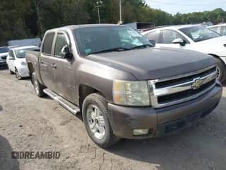 2008 Chevrolet Silverado 1500 1LT z VIN 2GCEK13J781330289, wystawiony jako IAAI lot #43349402 z przebiegiem 168 004 mil mil oraz . Historia ofert i sprzedaży dostępna na DreamBid. Obrazek 1.