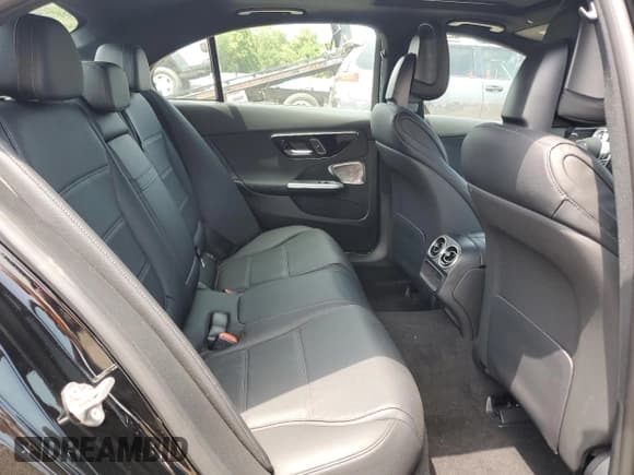 ✅ 2022 Mercedes-Benz C 300 • VIN: W1KAF4HBXNR017879 • Lot: 56323764. Listed on Copart with 30,767 mi. Free auction sales archive from the USA and detailed vehicle history report at DreamBid. Image 10.