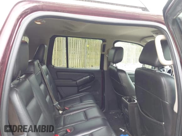 ✅ 2008 Mercury Mountaineer • VIN: 4M2EU37E08UJ02698 • Лот: 43300137. Опубликован ранее на IAAI с пробегом 183 466 миль. Бесплатный доступ к архиву аукционных продаж из США и подробный отчёт об истории автомобиля на DreamBid. Изображение 8.