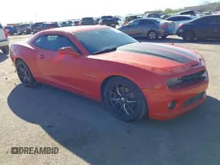 2010 Chevrolet Camaro 2SS z VIN 2G1FK1EJ3A9223581, wystawiony jako IAAI lot #43459297 z przebiegiem 86 552 mil mil oraz . Historia ofert i sprzedaży dostępna na DreamBid. Obrazek 1.