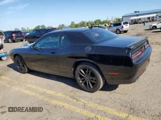 ✅ 2019 Dodge Challenger SXT • VIN: 2C3CDZGG5KH504538 • Lot: 61307164. Wystawiony na Copart z przebiegiem 83 782 mil. Bezpłatny archiwum sprzedaży aukcyjnych z USA i szczegółowy raport historii pojazdu na DreamBid. Zdjęcie 2.
