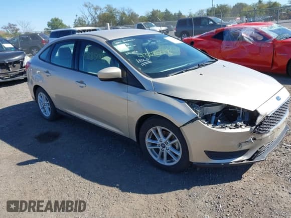 ✅ 2018 Ford Focus SE • VIN: 1FADP3F27JL202508 • Lot: 43385018. Listed on IAAI with 42,121 mi. Free auction sales archive from the USA and detailed vehicle history report at DreamBid. Image 1.
