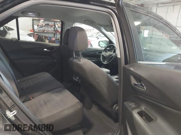 ✅ 2023 Chevrolet Equinox LT • VIN: 3GNAXTEGXPL246100 • Lot: 43477366. Wystawiony na IAAI z przebiegiem 104 535 mil. Bezpłatny archiwum sprzedaży aukcyjnych z USA i szczegółowy raport historii pojazdu na DreamBid. Zdjęcie 8.