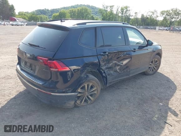 ✅ 2024 Volkswagen Tiguan S • VIN: 3VVFB7AX0RM048747 • Lot: 42392509. Listed on IAAI with 9,130 mi. Free auction sales archive from the USA and detailed vehicle history report at DreamBid. Image 4.