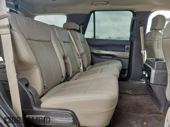 ✅ 2018 Ford Expedition XLT • VIN: 1FMJU1HT4JEA33760 • Lot: 59772635. Listed on Copart with 133,759 mi. Free auction sales archive from the USA and detailed vehicle history report at DreamBid. Image 11.