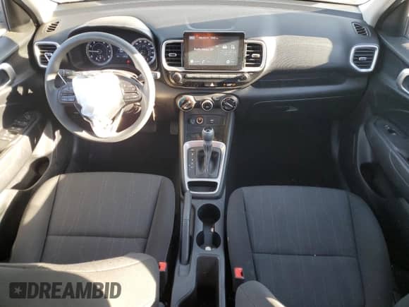 ✅ 2020 Hyundai Venue SE • VIN: KMHRB8A35LU044979 • Lot: 90446165. Listed on Copart with 14,381 mi miles. Access the free auction sales archive from the USA and view a detailed vehicle history report at DreamBid. Image 8.